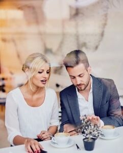 Speed dating u Amora Warszawa minirandki, spotkania dla singli, tinder, dreamdate, upoluj singla, singiel 20, singiel30, singiel40 singiel50, singiel60